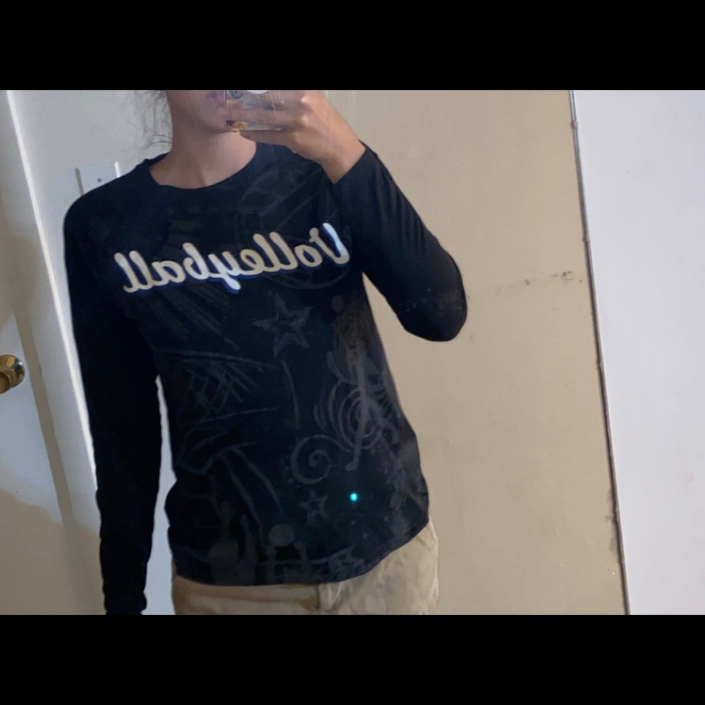 Athletic shirt
